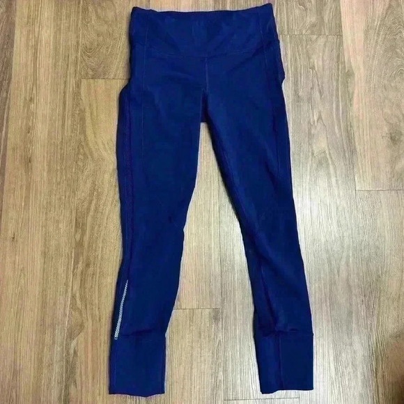 Lululemon Athletica Mesh Cut Out Leggings Reflective Sides Size 6 Blue Yoga - Picture 2 of 5